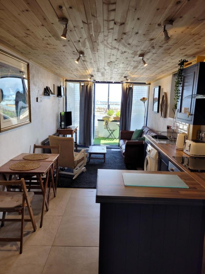 The Old Boat House Apartment คาร์ลิงฟอร์ด ภายนอก รูปภาพ